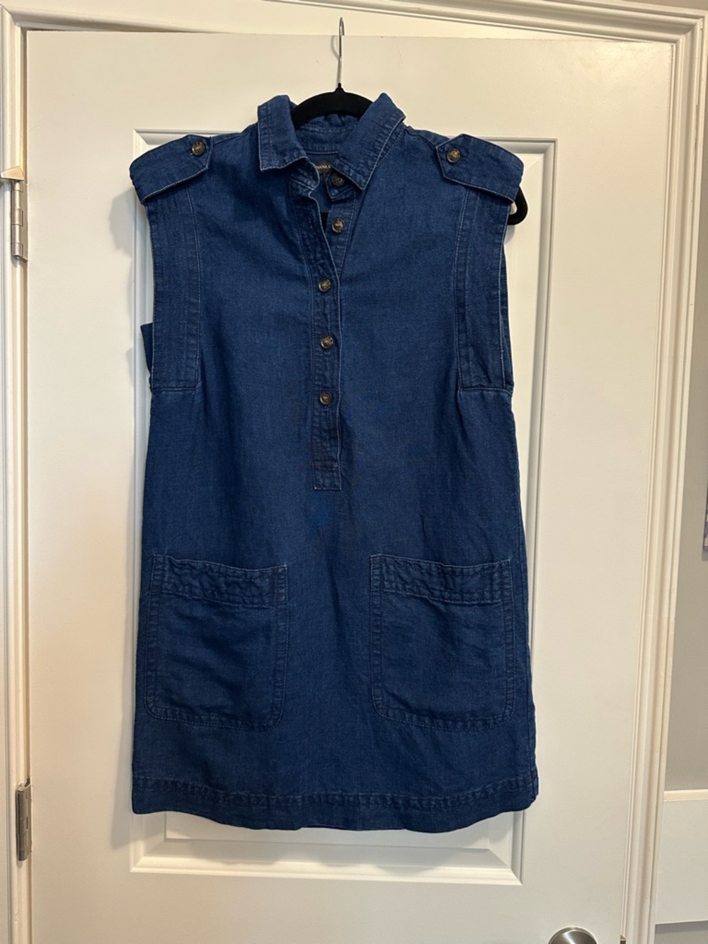 Banana Republic Sleeveless Indigo Denim Shift Dress